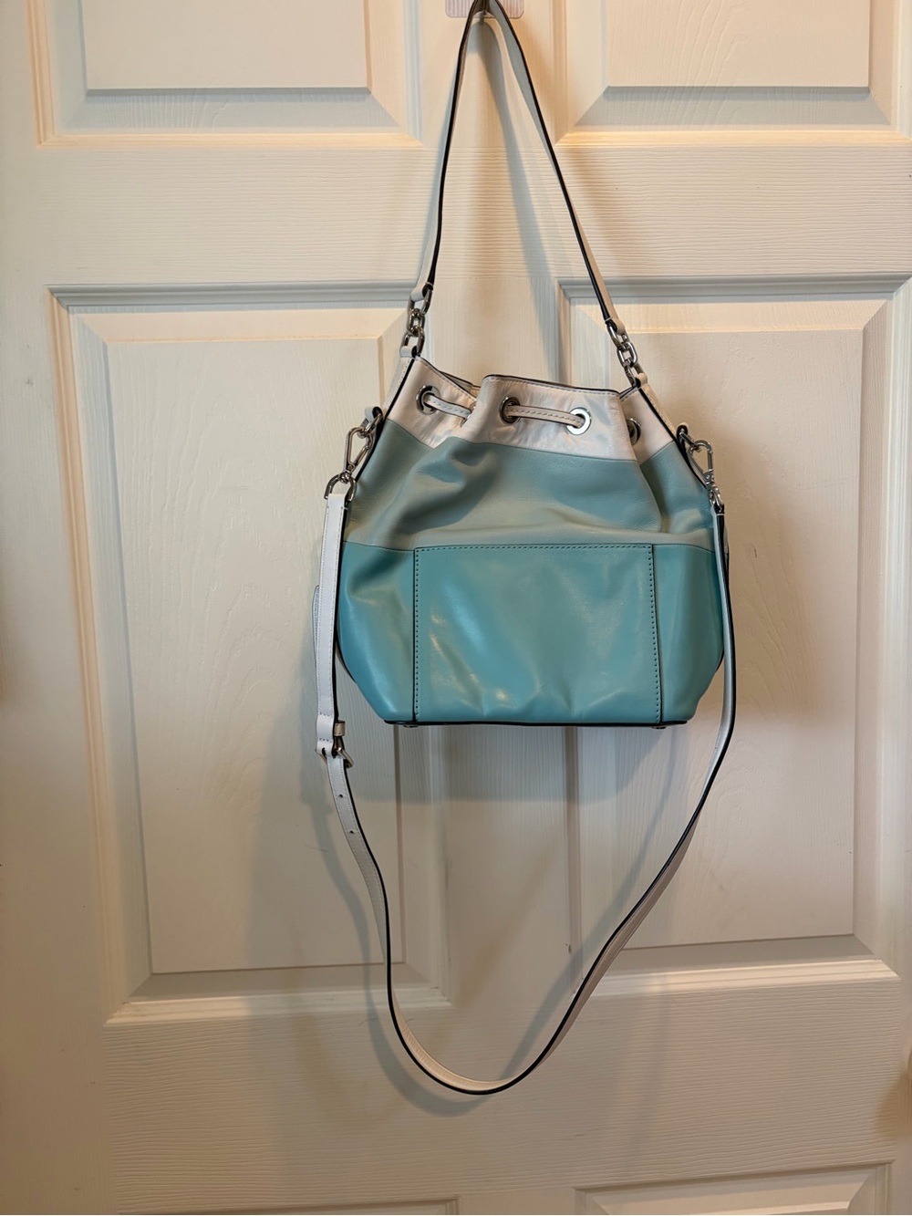 Michael Kors Two-Tone Blue and White Drawstring Hobo bucket bag - Picture 4 of 5